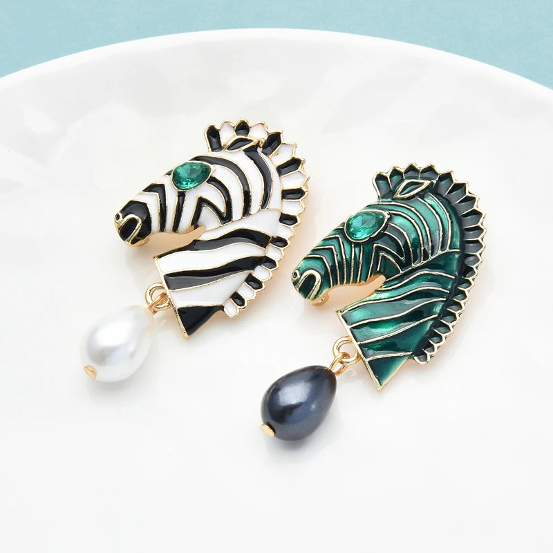 Wuli&baby Pearl Zebra Brooches For Women Unisex 2-color Horse Animal Head Party Office Brooch Pin Gifts