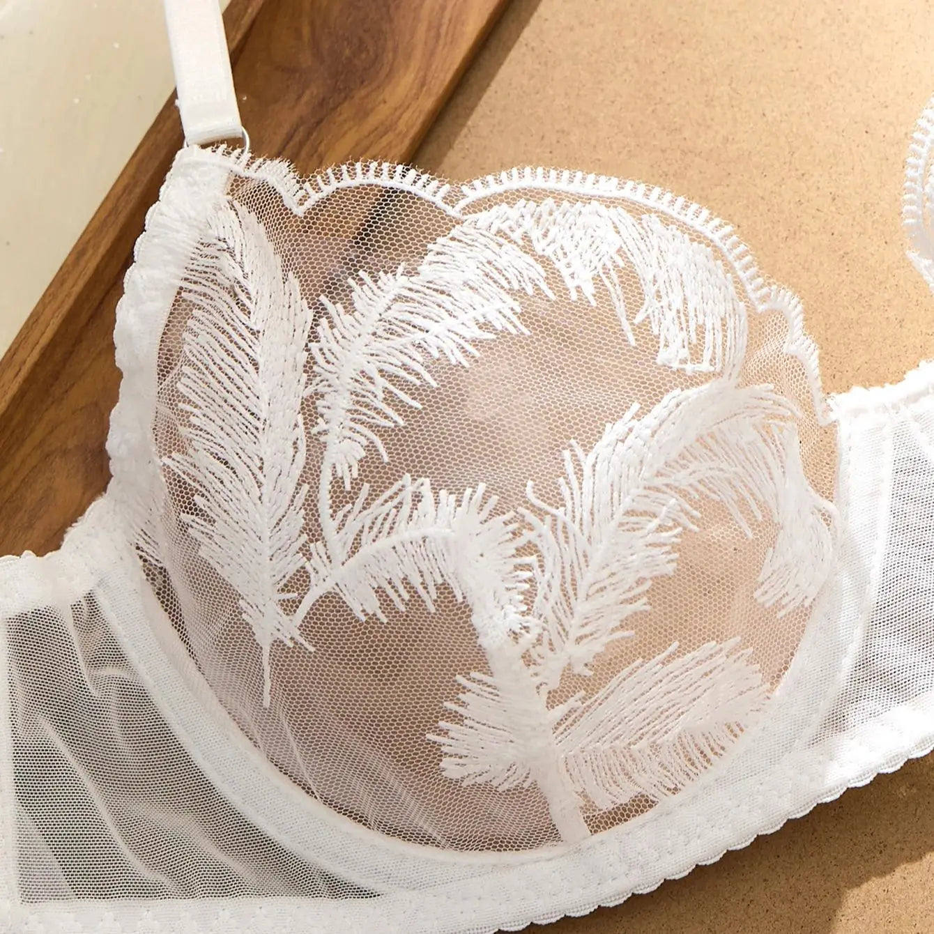 White Feather Comfortable Underwear Set Soft Fashionable Women's Close-Fitting Apparel Combination