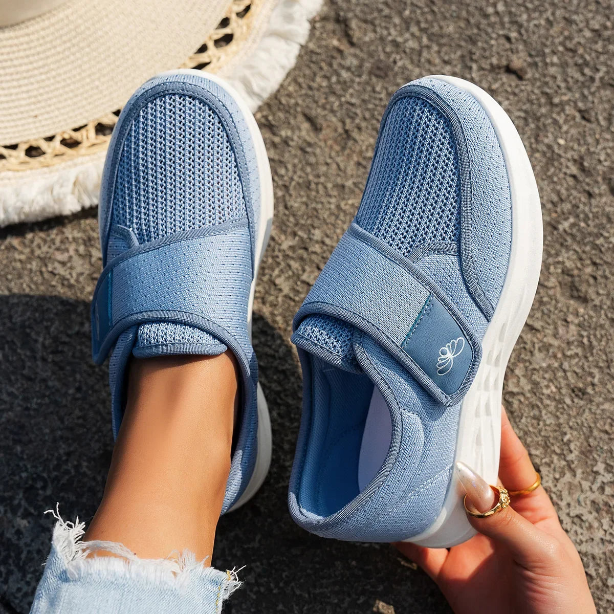2025 Women's Summer Shoes New Fashionable Breathable Women's Casual Walking Cloth Shoes Cheap Shoes Clearance