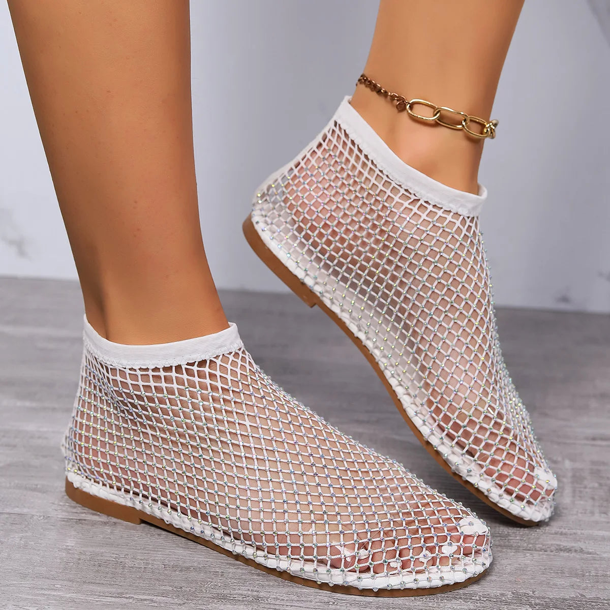 2024 Summer Women's New Luxury Toe Flat Bottom Hollow Short Boots Water Diamond Sexy Flat Bottom Fashion Banquet Flats shoes