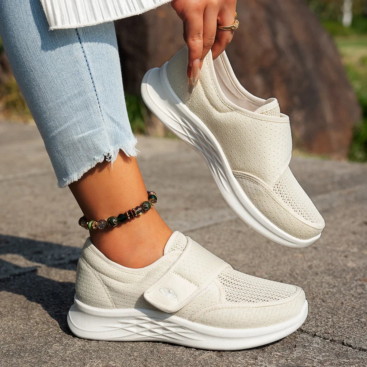2025 Women's Summer Shoes New Fashionable Breathable Women's Casual Walking Cloth Shoes Cheap Shoes Clearance
