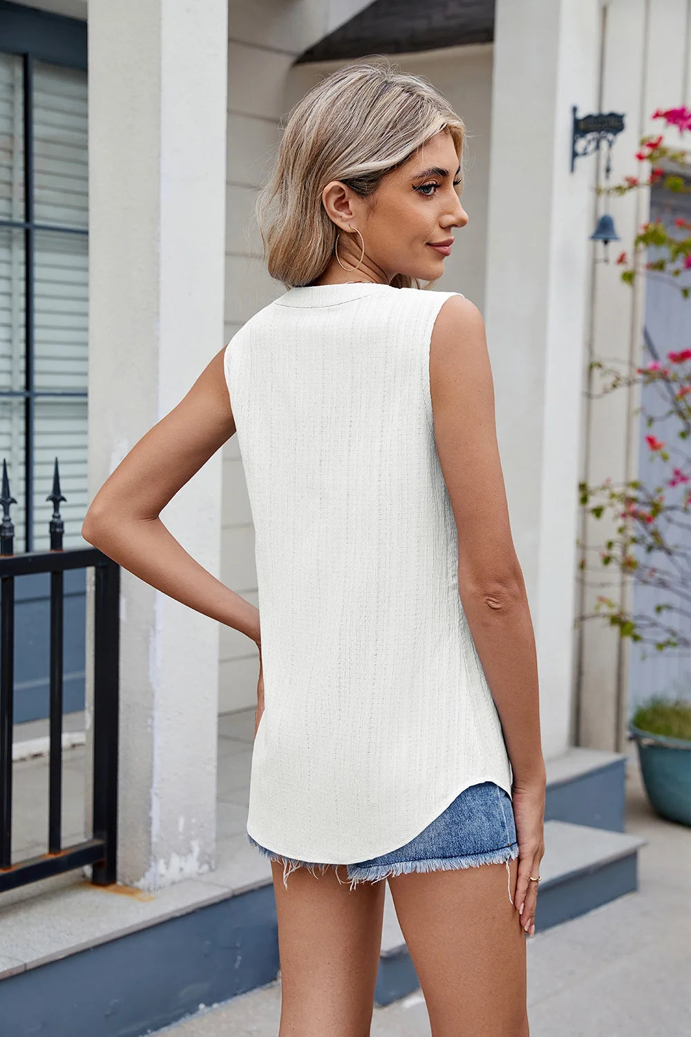 Solid Casual Loose Sleeveless Blouses For Women Fashion Summer Women's Oversized Shirts And Blouses Elegant Youth Female Tops