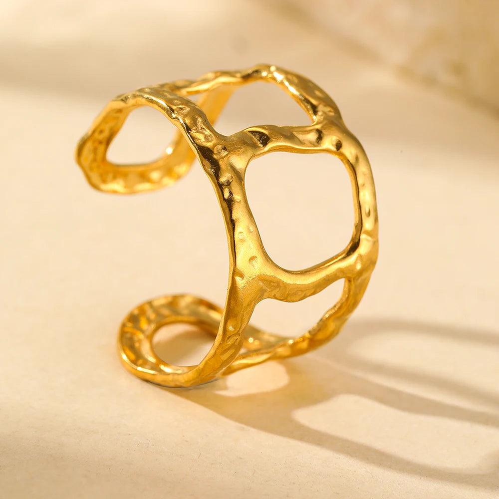 Stainless Steel Rings Trending Products Classic Atmosphere Fashion Openwork Engraving Fine Rings For Women Jewelry Unique Gifts