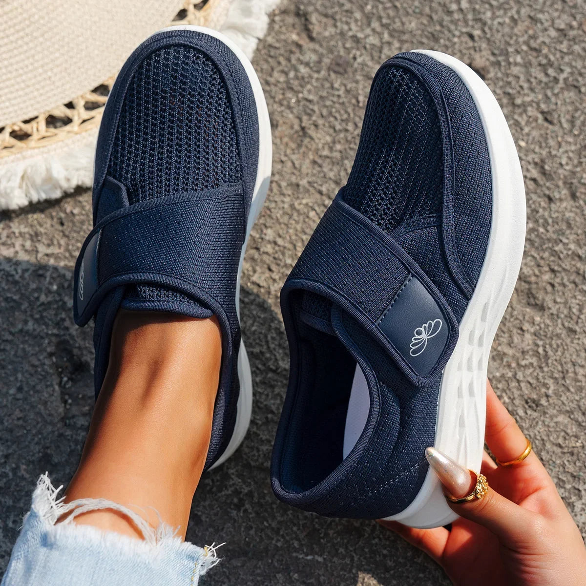 2025 Women's Summer Shoes New Fashionable Breathable Women's Casual Walking Cloth Shoes Cheap Shoes Clearance