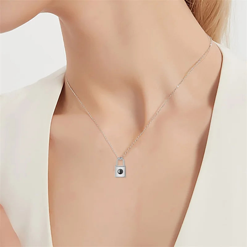 Personalised Love Lock Shape Necklace Custom Photo Projection Necklace Silver Lock Pendant Gift for Girlfriend Women Memory Gift