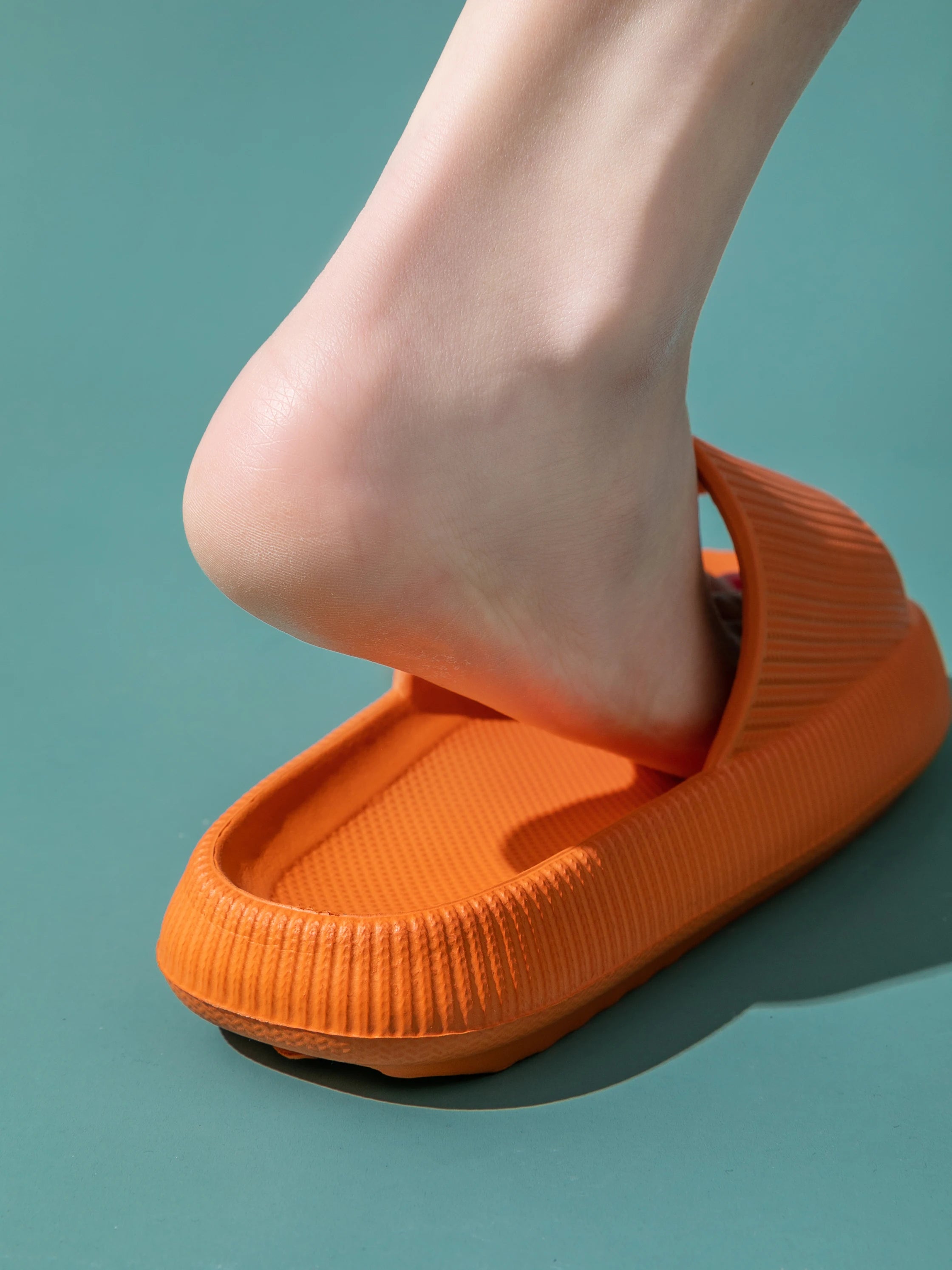 2023 summer slippers Home EVA cloud thick soles women's sandals indoor bathroom non-slip slide women's men's slippers slippers