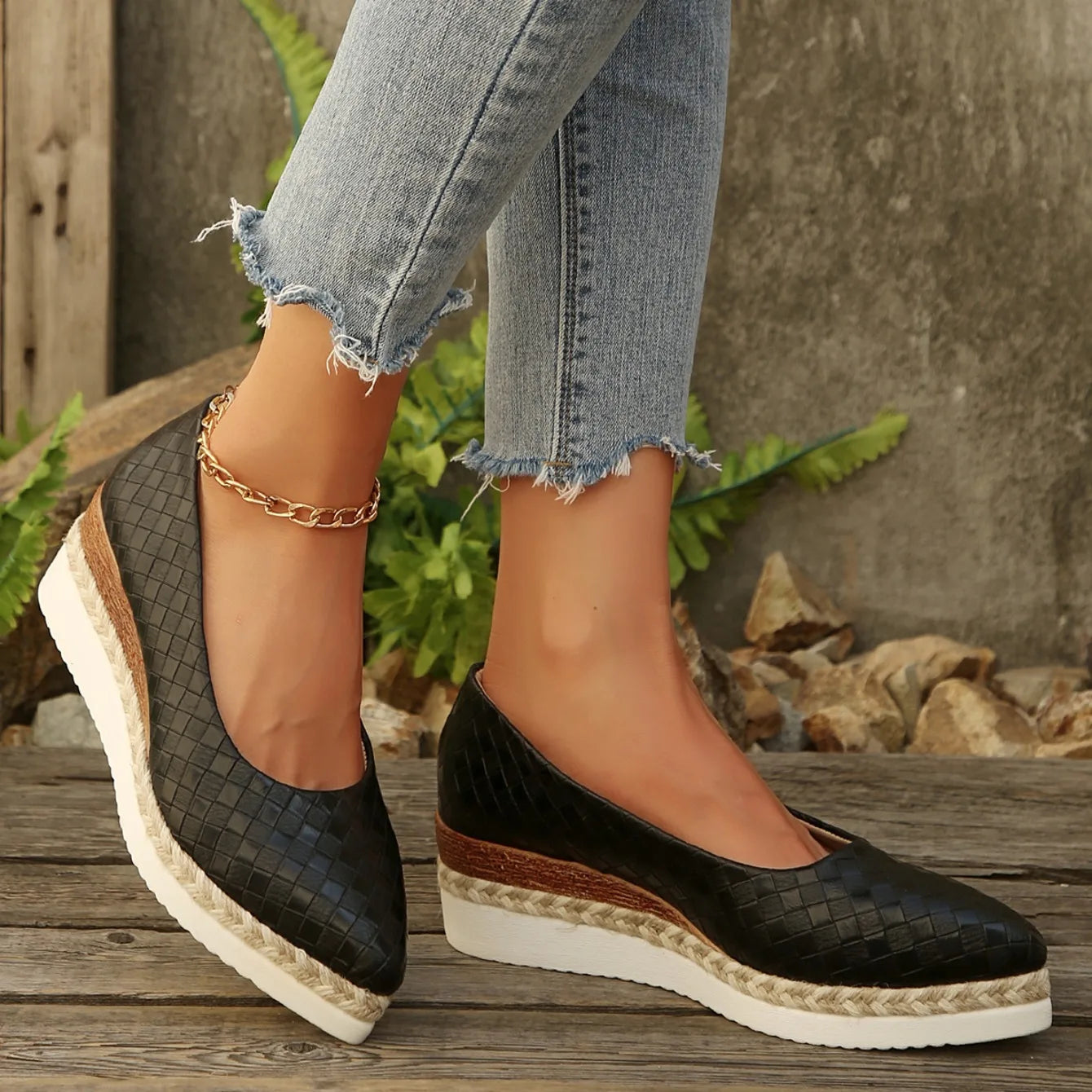 2025 New High Heels Pointed Toe Comfortable High-Heeled Shoes Ladies Shallow Mouth Lace-Up Clogs Wedge Platform Women Sneakers