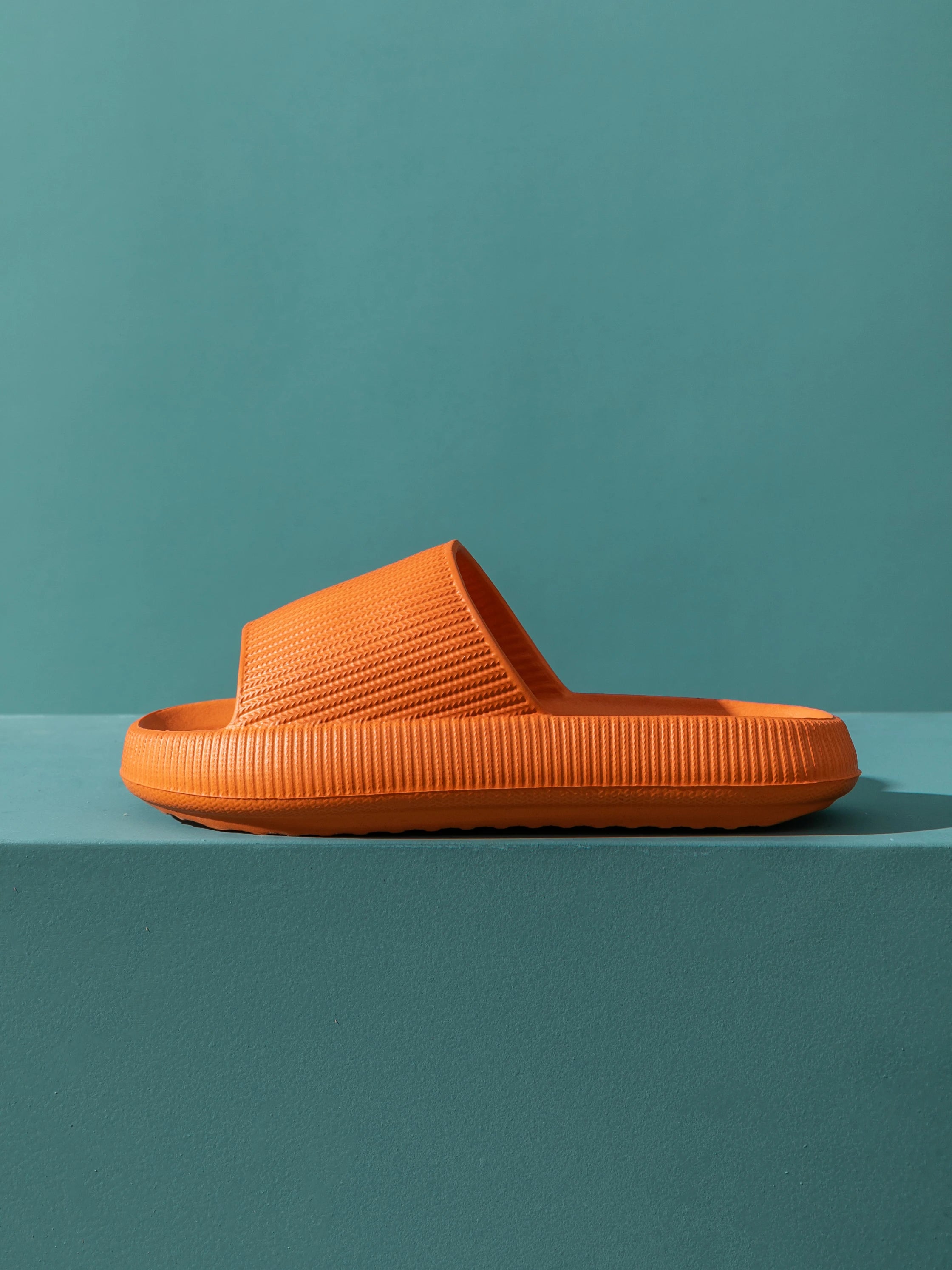 2023 summer slippers Home EVA cloud thick soles women's sandals indoor bathroom non-slip slide women's men's slippers slippers