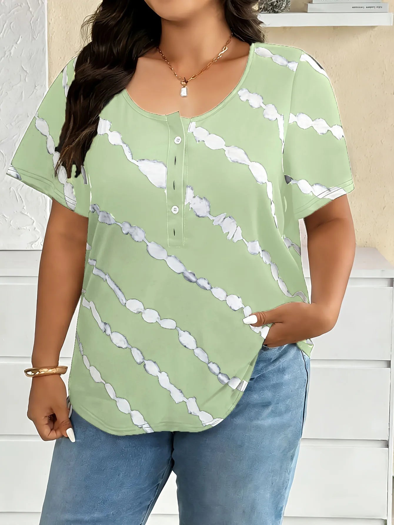 Summer new women's clothing hot selling trend round neck casual diagonal stripe button short sleeved T-shirt