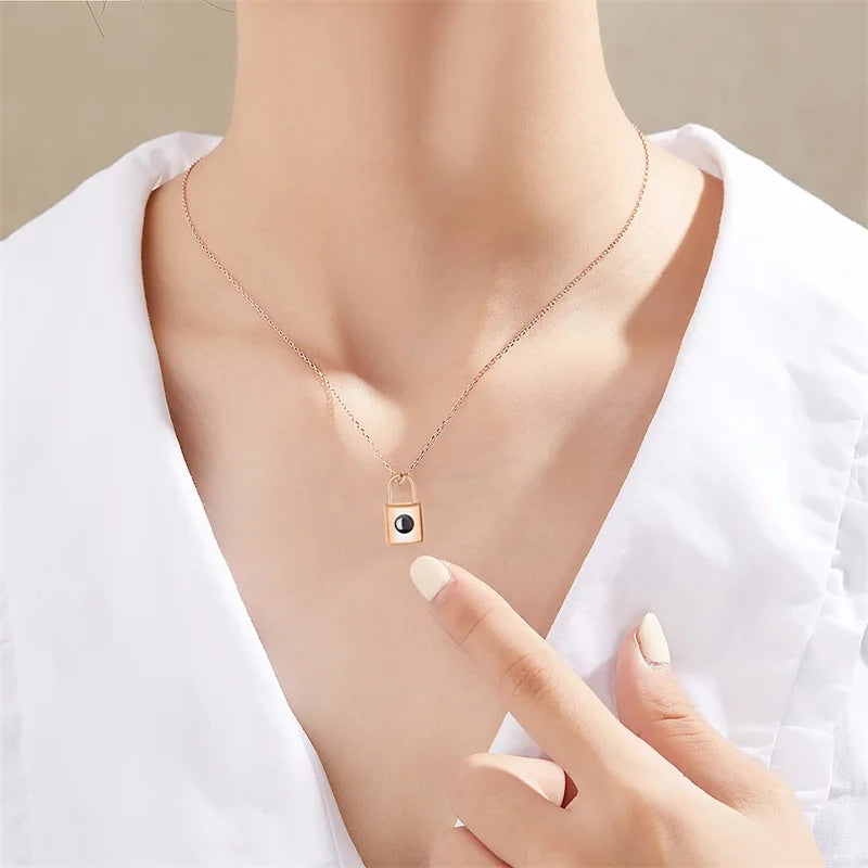 Personalised Love Lock Shape Necklace Custom Photo Projection Necklace Silver Lock Pendant Gift for Girlfriend Women Memory Gift