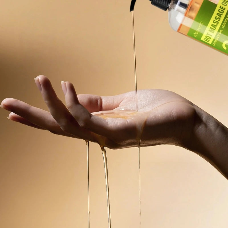 230ml Body Massage Essential Oil, Containing Glycerin, Lavender Extract, Caffeine, and Other Ingredients, the Warming Massage Oil Helps to Enhance and Tighten the Skin, Especially Suitable for after Exercise or Prolonged Peri