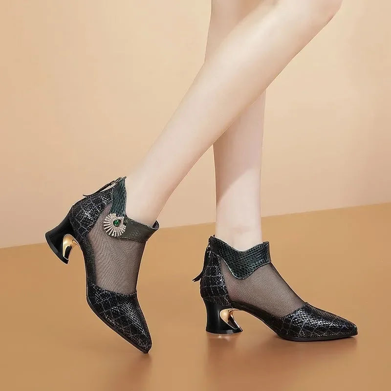 Women Classic Pointed Toe European Stylish High Quality Square Heel Shoes for Spring & Summer Lady Cool Black Comfy Shoes E1297