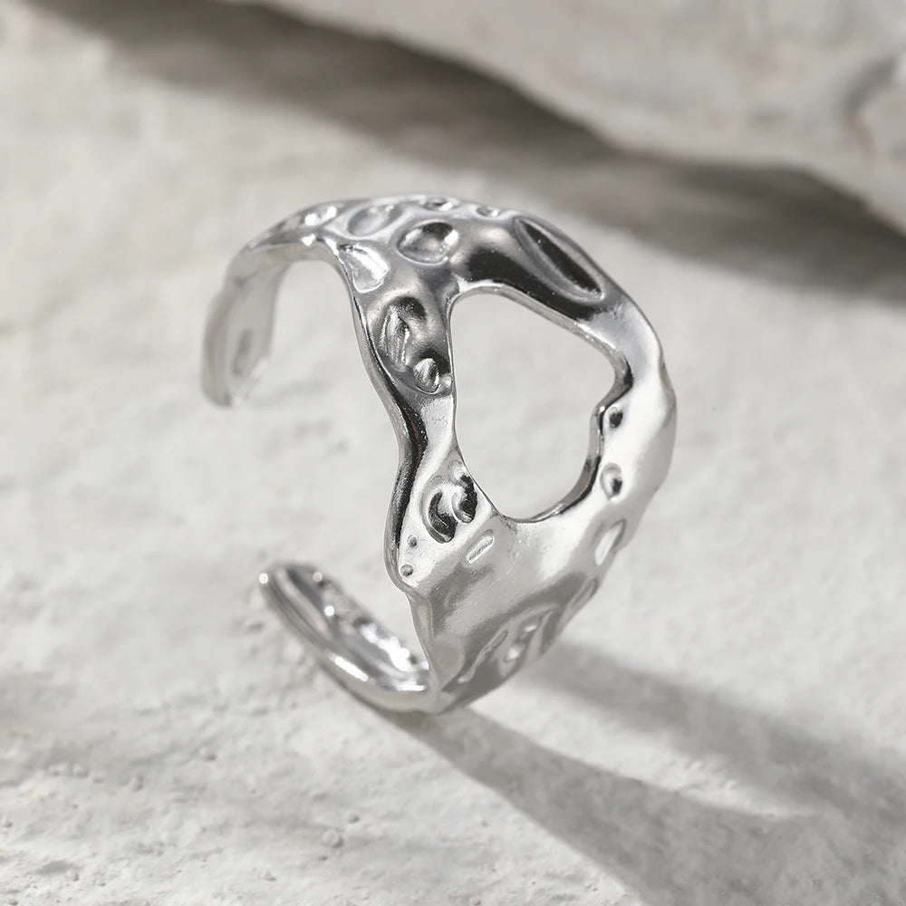 Stainless Steel Rings Trending Products Classic Atmosphere Fashion Openwork Engraving Fine Rings For Women Jewelry Unique Gifts