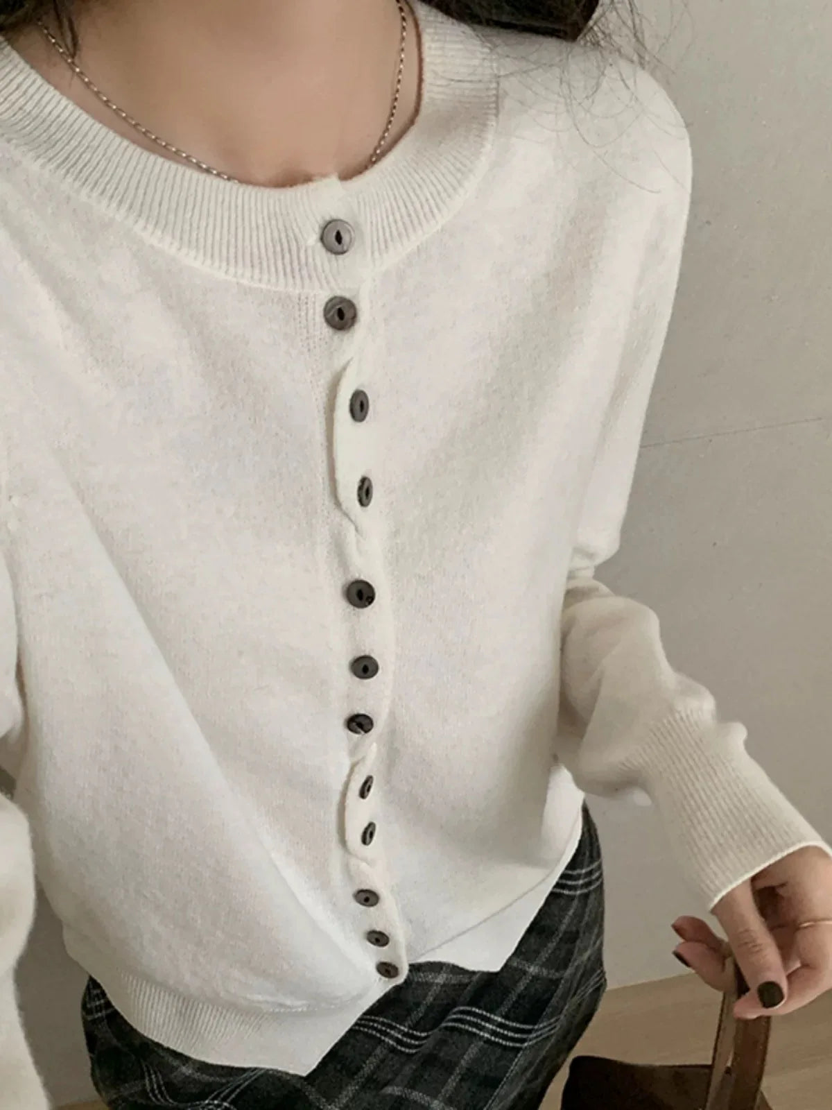 WinvyNee Women‘s Clothing Wool O Neck Long Sleeve Buttons Sweaters Pullovers Outerwears Y2k Autumn Winter Knitted Tops A1683004