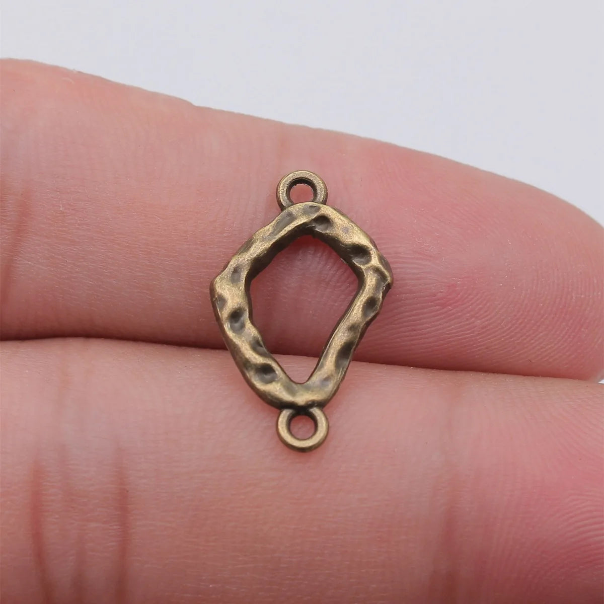 WYSIWYG 20pcs 13x21mm 4 Colors Hammer Pattern Geometric Connector For DIY Jewelry Making Handmade Jewelry Findings