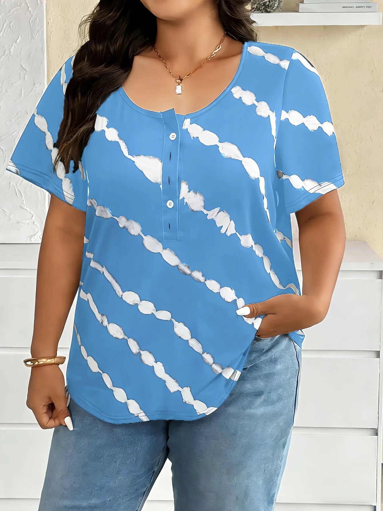 Summer new women's clothing hot selling trend round neck casual diagonal stripe button short sleeved T-shirt