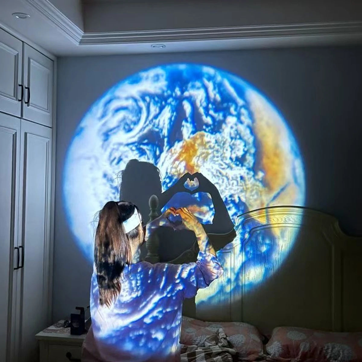 New USB Rechargeable LED Night Light Moon Projection Atmosphere Lamp Bedside Background Wall Decoration Birthday Surprise Gift