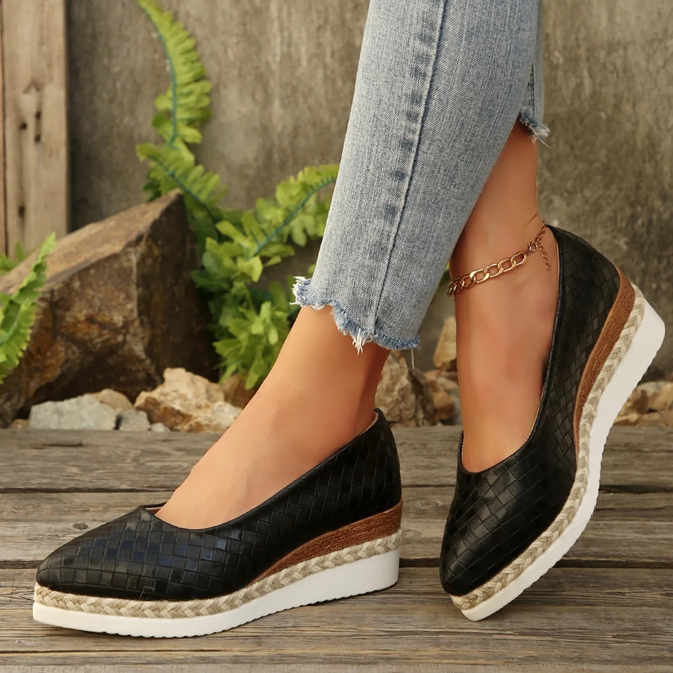 2025 New High Heels Pointed Toe Comfortable High-Heeled Shoes Ladies Shallow Mouth Lace-Up Clogs Wedge Platform Women Sneakers