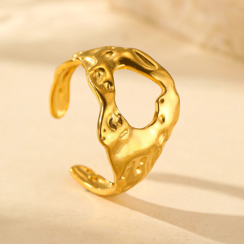 Stainless Steel Rings Trending Products Classic Atmosphere Fashion Openwork Engraving Fine Rings For Women Jewelry Unique Gifts