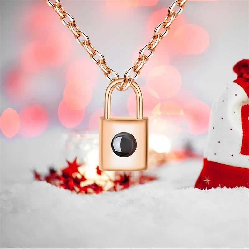 Personalised Love Lock Shape Necklace Custom Photo Projection Necklace Silver Lock Pendant Gift for Girlfriend Women Memory Gift