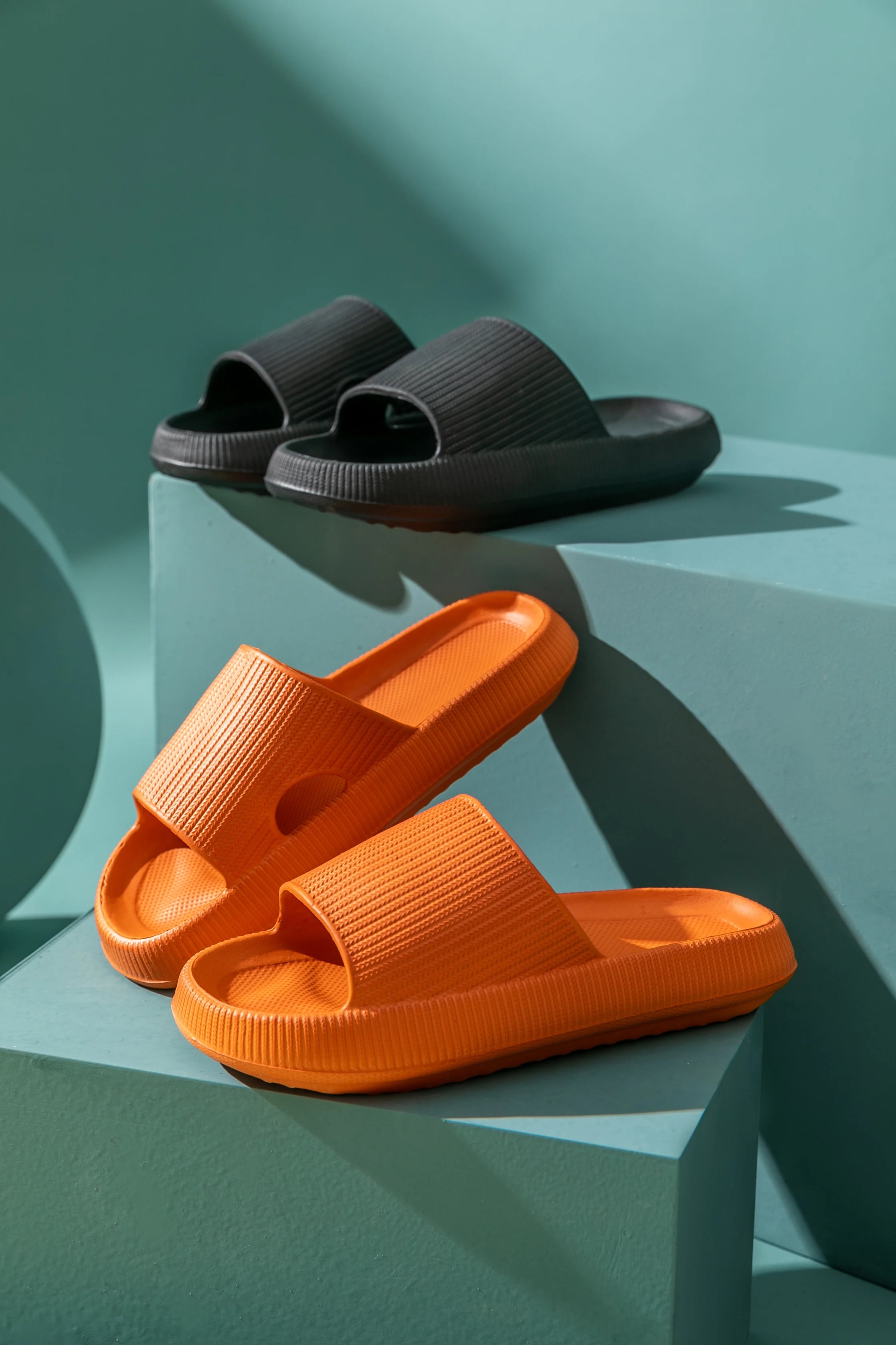 2023 summer slippers Home EVA cloud thick soles women's sandals indoor bathroom non-slip slide women's men's slippers slippers