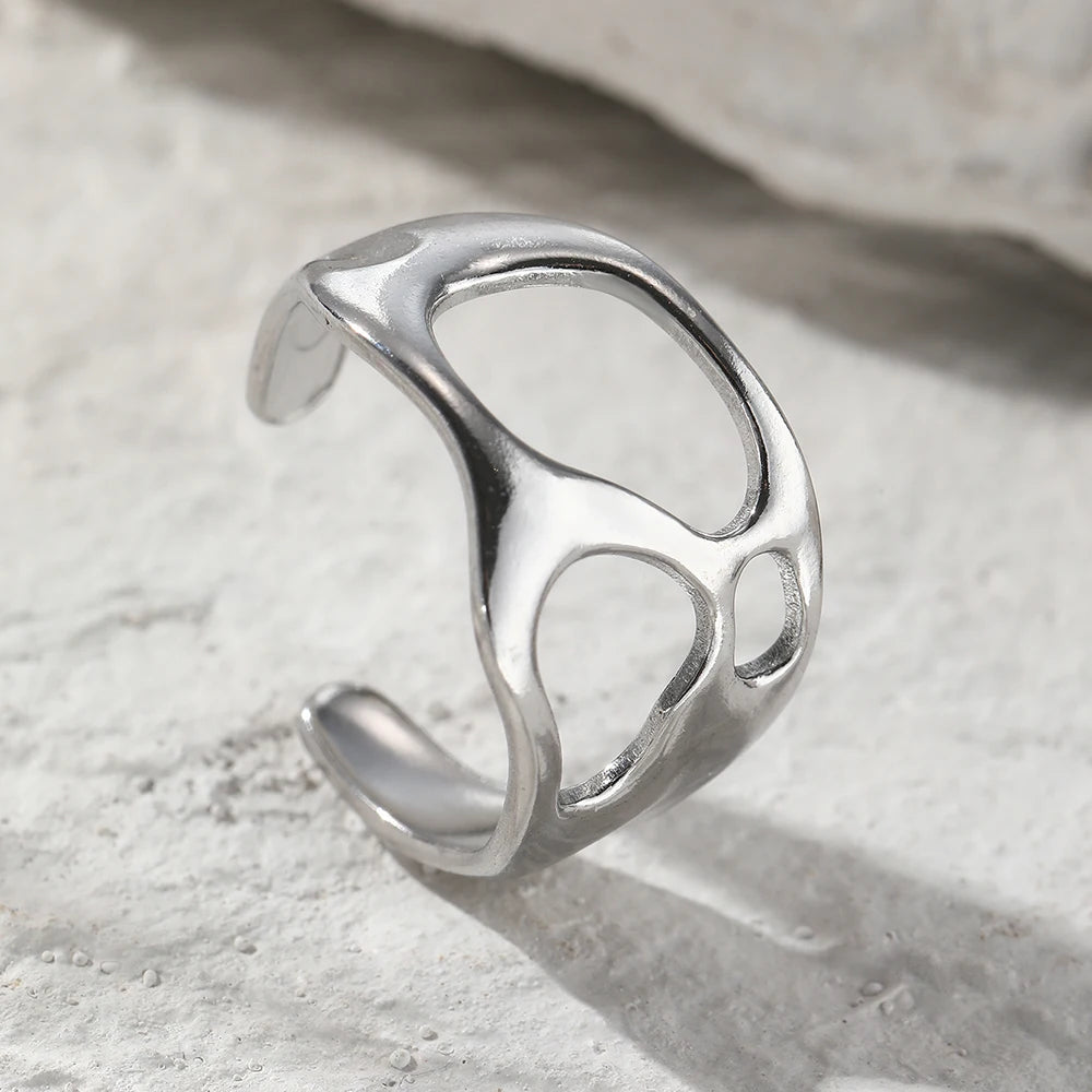 Stainless Steel Rings Trending Products Classic Atmosphere Fashion Openwork Engraving Fine Rings For Women Jewelry Unique Gifts