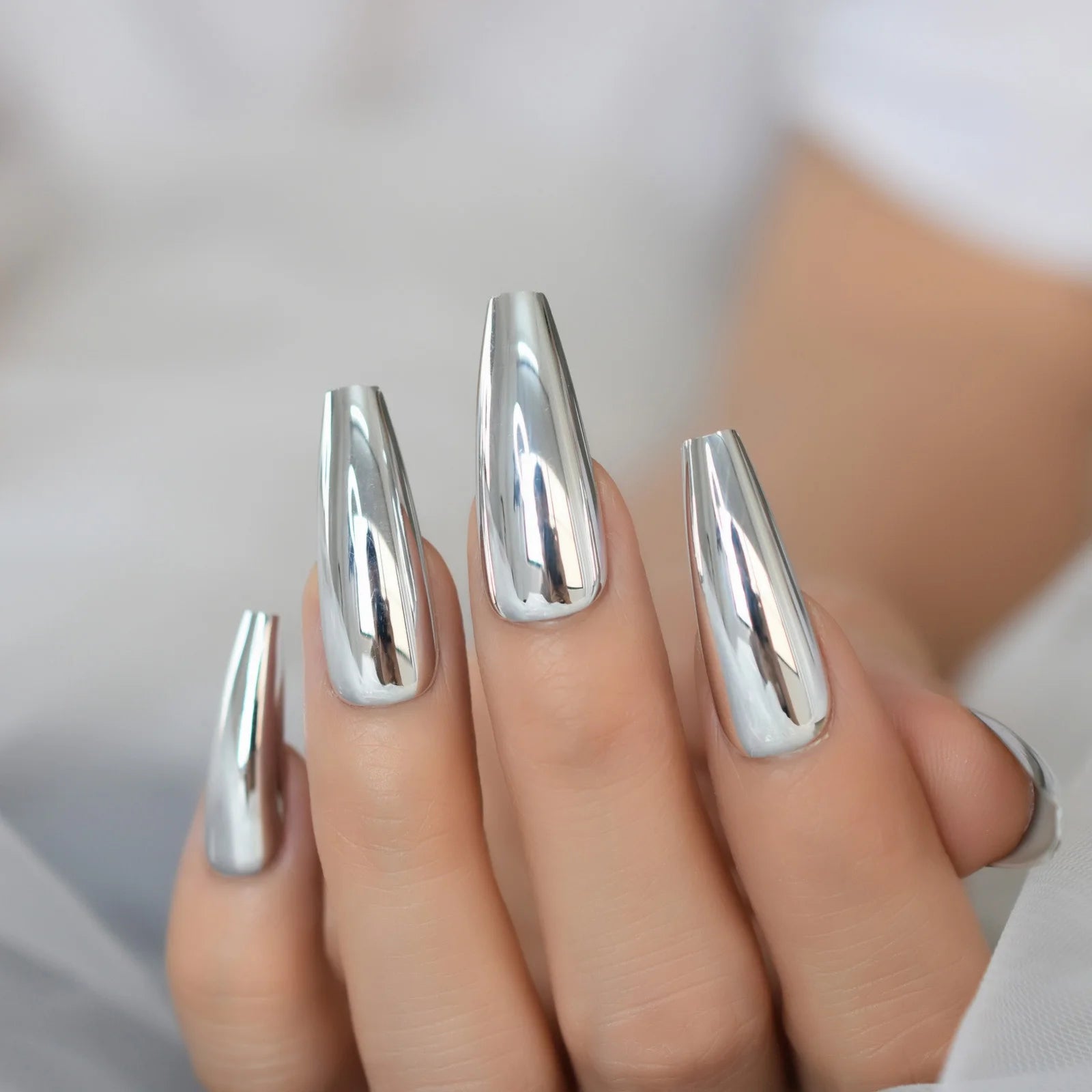 Shiny Punk Style Metallic Silver Coffin False Fake Nails Metal Plating Acrylic Reflective Mirror Press on Ballet Nail Art Tips