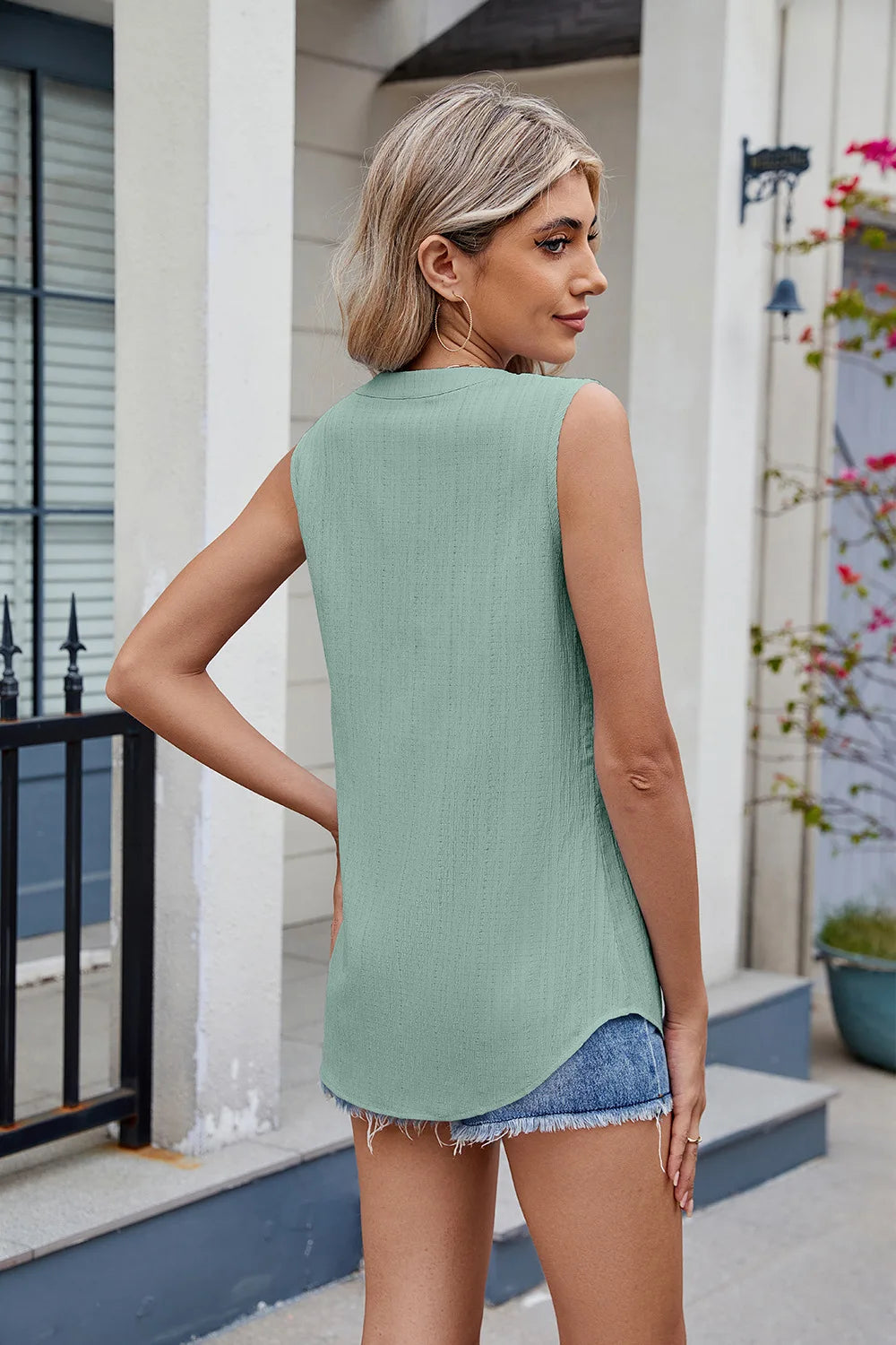 Solid Casual Loose Sleeveless Blouses For Women Fashion Summer Women's Oversized Shirts And Blouses Elegant Youth Female Tops